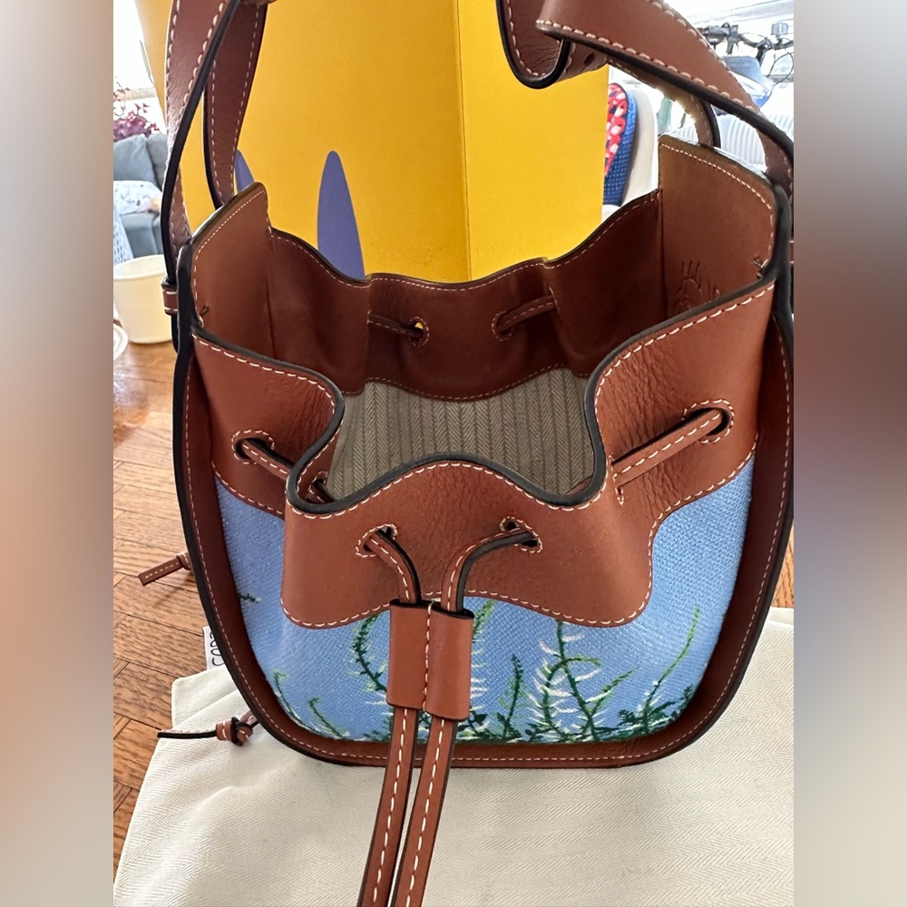 Loewe x Studio Ghibli Mini Hammock Totoro Limited Edition rare collector’s item - Picture 4 of 9